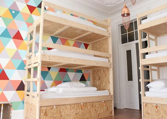 بيت شباب Lookout