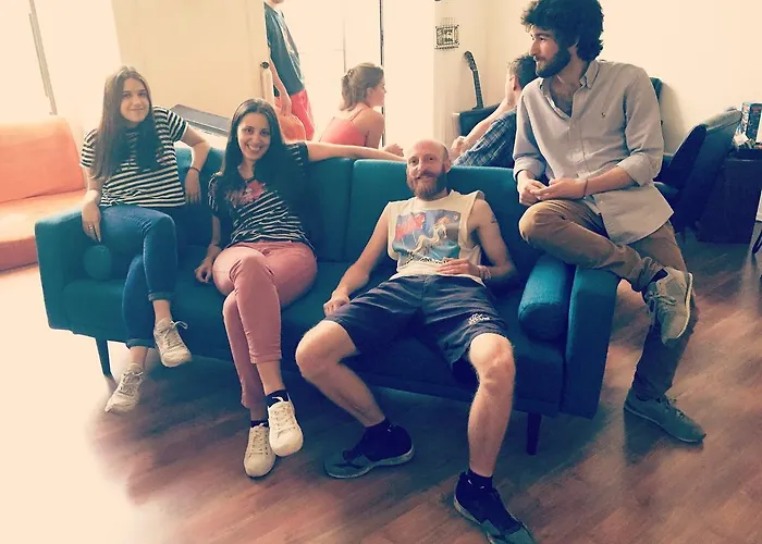 بيت شباب Lookout