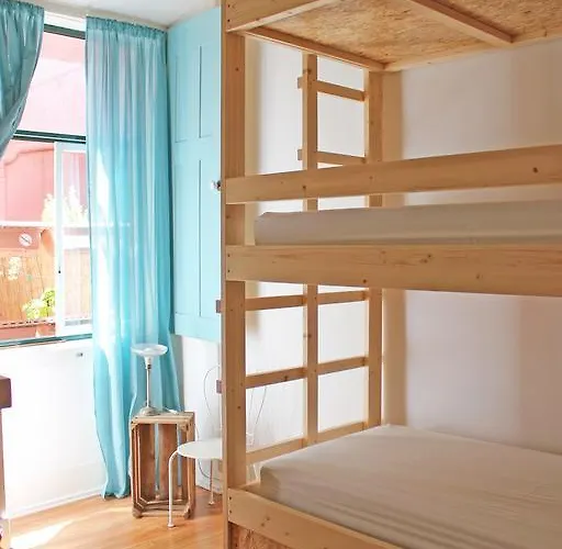 بيت شباب Lookout Lisboa